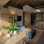 Qb Apartment