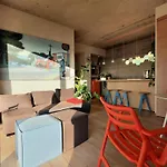Qb Apartment